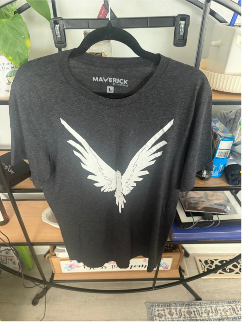 Men's Maverick by Logan Paul Logo Graphic Tee Shirt Size L Black White